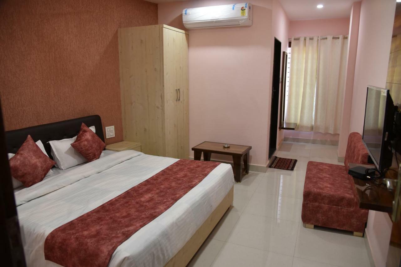 Hotel Pushpanjali Bhopal Dış mekan fotoğraf